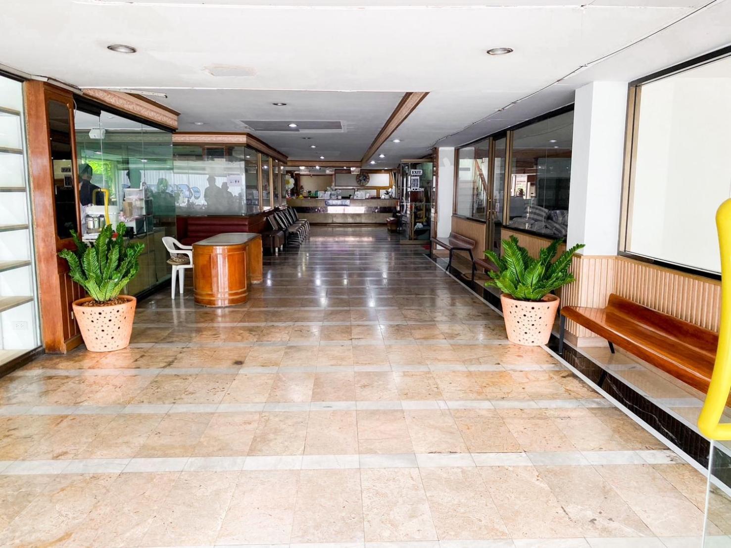 Hotel Pattaya Beach Bagian luar foto